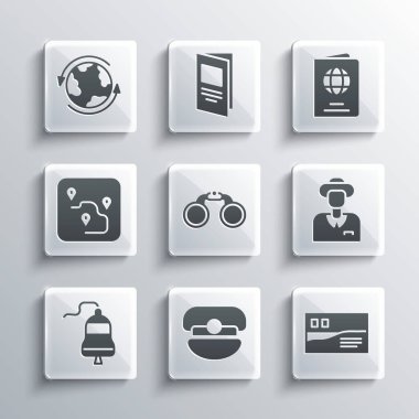 Kaptan şapkası, kartpostal yolculuğu, turist, dürbün, gemi çanı, rota konumu, dünya çapında ve pasaport simgesi. Vektör