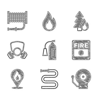 Yangın söndürme tüpü, hortum makarası, alarm zili, sistem, yangın alevi, gaz maskesi, yanan orman ağacı ve ikonu yerleştirin. Vektör