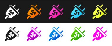 Radyasyon elektrik prizi simgesini siyah beyaz arkaplanda izole et. Nükleer enerji. Vektör