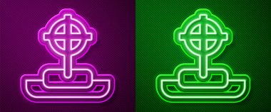 Mor ve yeşil arkaplanda çapraz simge izole edilmiş parlak neon çizgisi Tombstone. Mezar ikonu. Mutlu Cadılar Bayramı Partisi. Vektör.