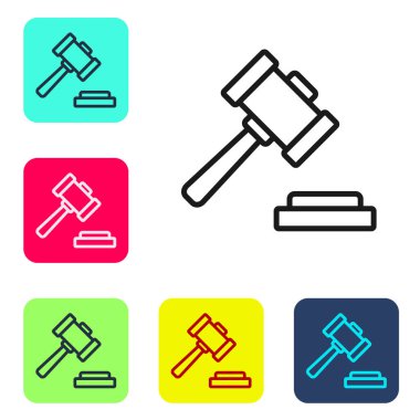 Siyah çizgi Yargıç Tokmak ikonu beyaz arka planda izole edildi. Gavel cezaların, faturaların, mahkemenin, adaletin hükmünü verecek. Açık arttırma çekici. Renkli kare düğmelerle simgeleri ayarla. Vektör