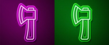 Parlayan neon çizgisi ahşap balta simgesi mor ve yeşil arka planda izole edilmiş. Oduncu baltası. Vektör