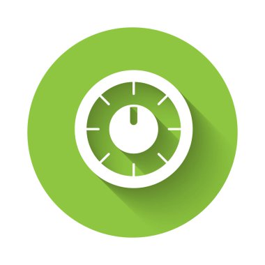 Beyaz Ses Karıştırıcı simgesi uzun gölge arkaplanı ile izole edildi. DJ ekipman kaydırma düğmeleri. Konsol karıştırılıyor. Yeşil daire düğmesi. Vektör