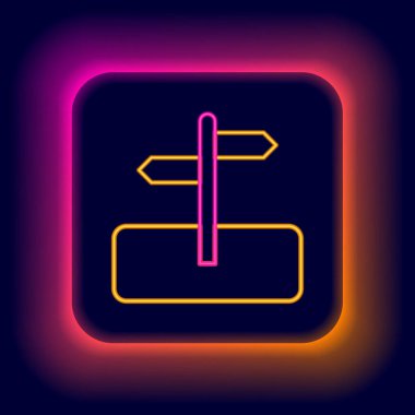 Parlayan neon hat trafik levhası. Siyah arkaplanda sinyal simgesi izole edildi. İşaretçi sembolü. İzole sokak bilgi levhası. Yön tabelası. Renkli taslak konsepti. Vektör