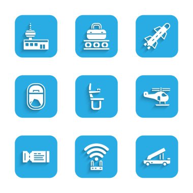 Uçak koltuğu, Router ve wi-fi sinyali, Yolcu merdiveni, helikopter, uçak bileti, pencere, roket ve havaalanı kontrol kulesi ikonu ayarlayın. Vektör