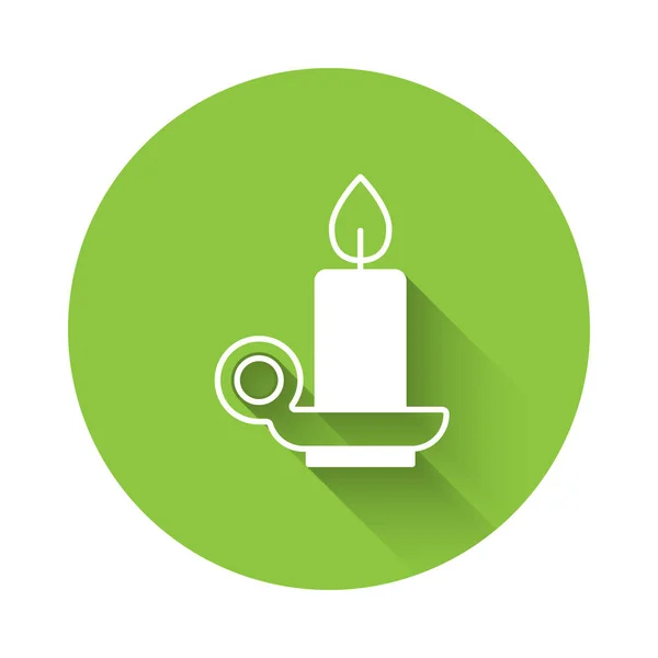 White Burning candle in candlestick icon isolated with long shadow background. Cylindrical candle stick with burning flame. Green circle button. Vector — Image vectorielle