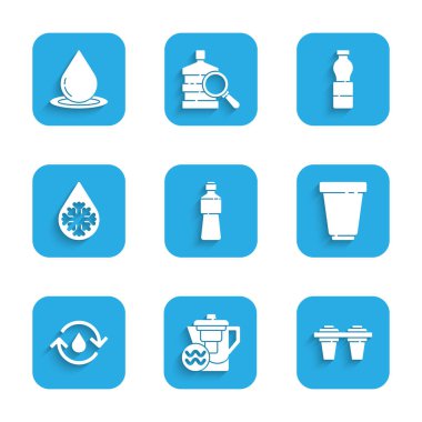 Bir şişe su, filtre, kartuş, temiz su, geri dönüşüm çözeltisi ve ikon bırakın. Vektör