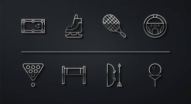 Çizgi bilardo masası, askı üçgeninde toplar direksiyon simidi, yay ve ok kılıfı, voleybol ağı, patenler, golf ve tenis raket ikonu. Vektör