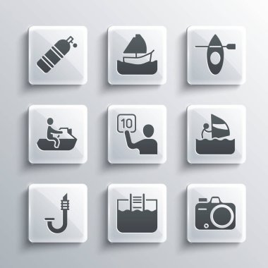 Merdiven, fotoğraf makinesi, rüzgar sörfü, jürinin değerlendirmesi, Snorkel, Jet ski, Aqualung ve Kano ve kürek ikonu ile yüzme havuzunu ayarlayın. Vektör