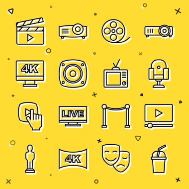 Sulu kağıt bardak, çevrimiçi oyun videosu, yönetmen koltuğu, film makarası, ses sistemi hoparlörü, Screen TV 4k, Movie clapper ve Retro ikonu. Vektör