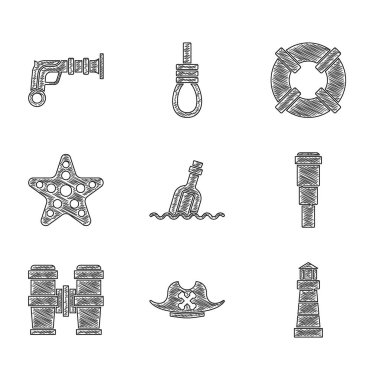 Su, Korsan şapkası, Deniz feneri, Spyglass teleskop lensi, dürbün, denizyıldızı, Lifebuoy ve Vintage tabanca ikonu içeren bir şişe ayarla. Vektör