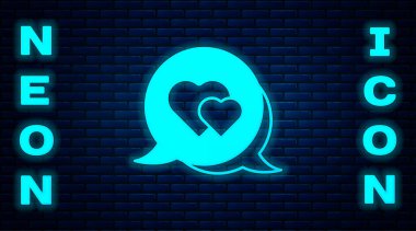 Parlayan neon kalp, tuğla duvar arkasında izole edilmiş konuşma balonu ikonu. Sevgililer günün kutlu olsun. Vektör.
