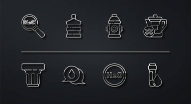 H2O Glass için su filtresi filtresi konuşma baloncukları büyük şişe temiz test tüpü ve yangın musluğu simgesiyle kimyasal formül ayarlayın. Vektör.