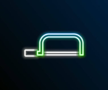 Parlayan neon hattı Demir Testere simgesi siyah arkaplanda izole edildi. Tahta ve metal testeresi. Renkli taslak konsepti. Vektör