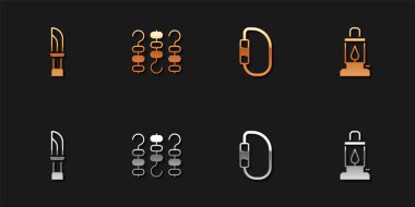 Bıçak ızgara şiş kebabı şiş karabinaya ve kamp feneri ikonuna koyun. Vektör.