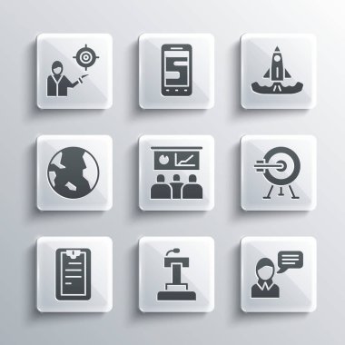 Sahne Standı veya Tribün, Konuşma Balonu Sohbeti, Oklu Hedef, Eğitim, Sunum, Pano Kontrol Listesi, Dünya küresi, Pazarlama hedef stratejisi ve Roket simgesi. Vektör