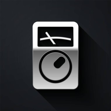 Gümüş Ampere ölçer, multimetre, voltmetre ikonu siyah arkaplanda izole edilmiş. Elektrik akımını ölçmek için araçlar. Uzun gölge tarzı. Vektör.