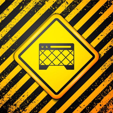 Siyah Gitar yükseltici simgesi sarı arkaplanda izole edildi. Müzik aleti. Uyarı işareti. Vektör.