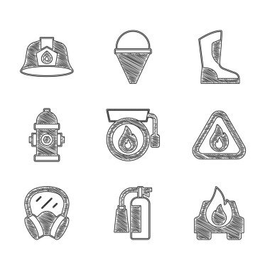 Alarm zilini, yangın söndürücüyü, yanan araba alevi üçgenini gaz maskeli yangın musluğu botlarını ve itfaiyeci miğferi ikonunu ayarla. Vektör.