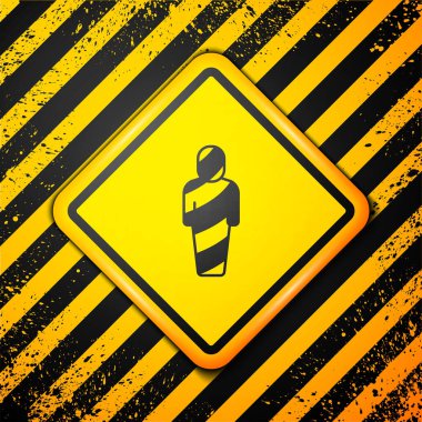 Sarı arka planda izole edilmiş Kara Mısır mumya ikonu. Uyarı işareti. Vektör.