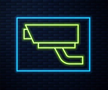 Parlayan neon hattı güvenlik kamerası ikonu tuğla duvar arkasında izole edildi. Vektör.