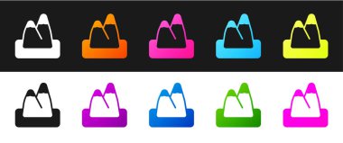 Dağlar simgesini siyah beyaz arkaplanda izole et. Zaferin ya da başarının sembolü. Vektör.