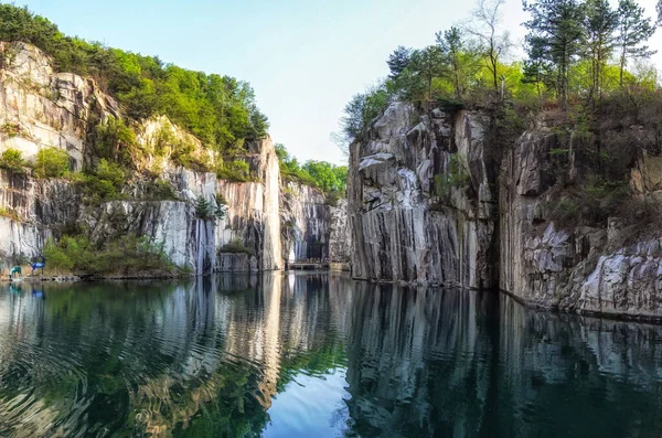 Small Lake Pocheon Art Valley Old Granite Quarry Turned Park — стоковое фото