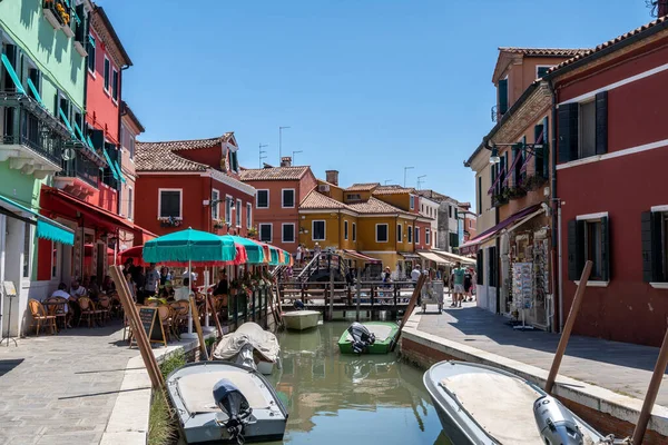 Brightly Multi Coloured Houses Canal Burano Italy Famous Island Nearby — Stock Photo, Image