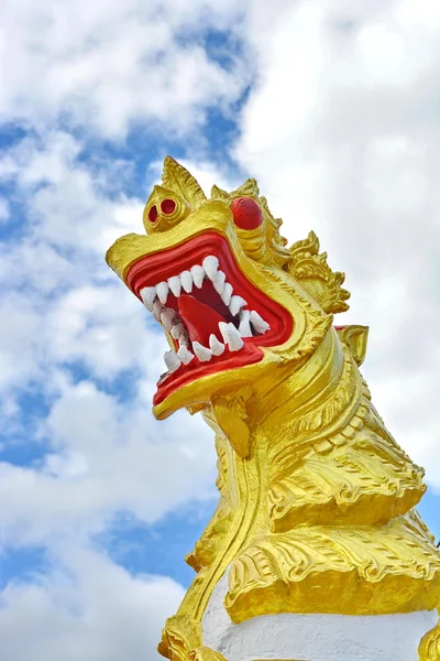 Statue dans le temple — Photo