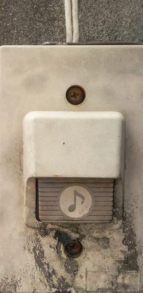 Старый Пластиковый Дверной Звонок Гранж Стене Старого Дома — стоковое фото