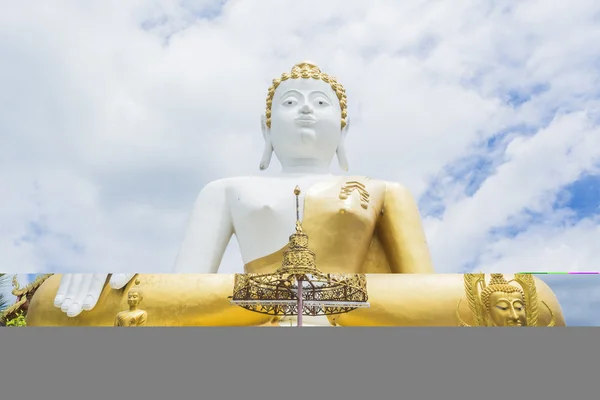 Золотая Статуя Будды Тайском Храме Таиланд — стоковое фото