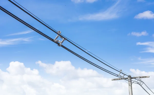 Cable Eléctrico Cielo Azul Fondo Nube Blanca — Foto de Stock