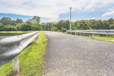 lakeside yolu asfalt ile yapılan