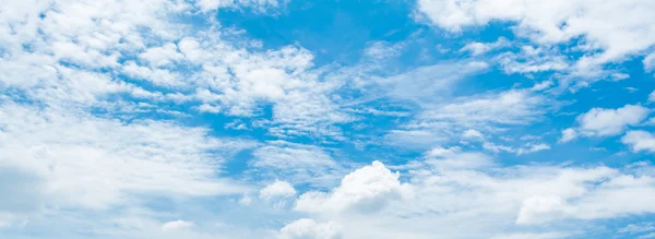 晴天の日の青空画像背景 — ストック写真