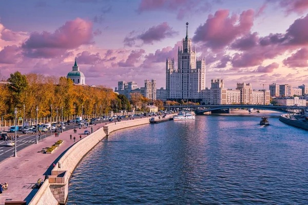 Moscou Rússia 2021 Vista Rio Moscou Bela Paisagem Cidade Noite — Fotografia de Stock