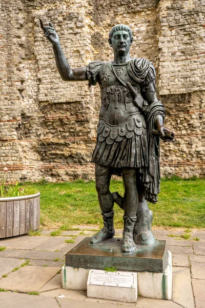 Londres Inglaterra 2022 Estátua Imperador Romano Trajano Fora Torre Londres — Fotografia de Stock