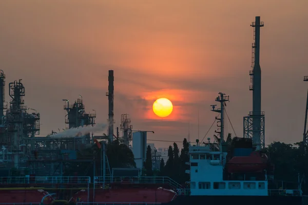 sunrise, petrol rafinerisi