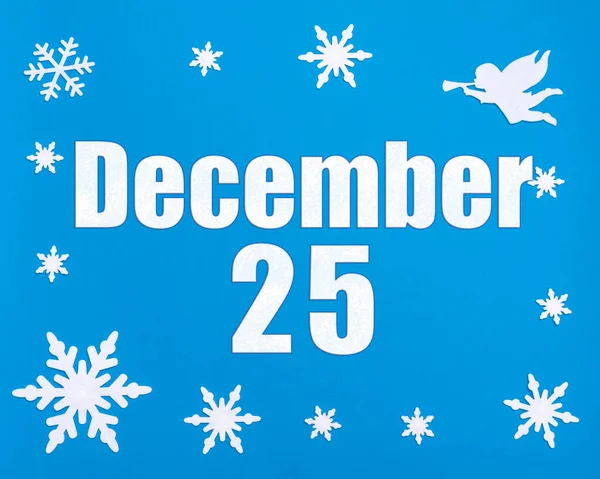 12月25日 雪の結晶 天使とカレンダーの日付と冬の青の背景 月の25日 冬の月 その年のコンセプトの日 — ストック写真