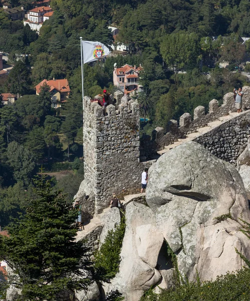 Wieża zamku Maurów w sintra, Portugalia — Zdjęcie stockowe