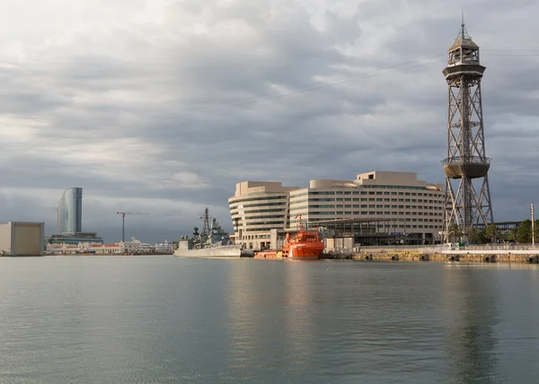 La construcción del centro de comercio mundial hasta el Port Vell en Barcelona —  Fotos de Stock