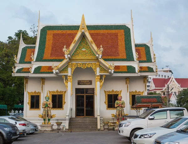 Królewski klasztor wat chuai mongkong w pattaya, Tajlandia — Zdjęcie stockowe