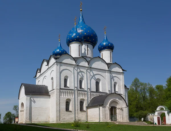 Katedralen Kristus Piedzimšanas pareizticigo i Kreml i suzdal, vladimir regionen — Stockfoto