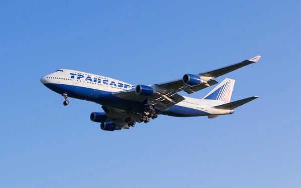 sheremetyevo Havalimanı arazi transaero havayolu şirketi boeing 747 uçağı geliyor