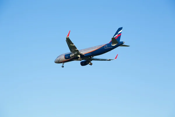 arazi sheremetyevo Havaalanı'nda uçak airbus a320 uçağı aeroflot geliyor