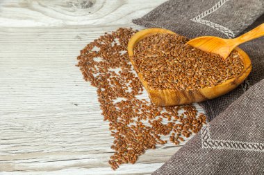 Tahta kasede keten tohumu. Kapat..