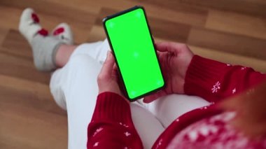 Yeşil ekran ellerde. Noel zamanı