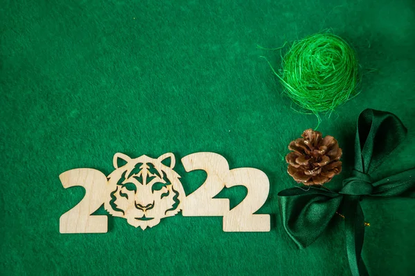 Bonne Année 2022 Fond Vert Pose Plate Avec Espace Pour Photo De Stock
