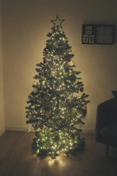 Decorazione Albero Natale Oro Rosso Verde Bianco Orologio Parete Vintage — Foto Stock