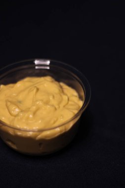 Meksika yemeği - taco bulanık çedar peyniri sosu 