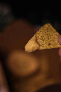 Meksika yemeği - taco bulanık çedar peyniri sosu 